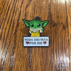 The Mandalorian Pin - Baby Yoda Grogu          star wars disney pins collectible